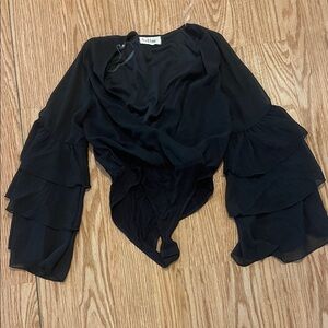 PrettyLittleThing Black Ruffle Sleeve Blouse